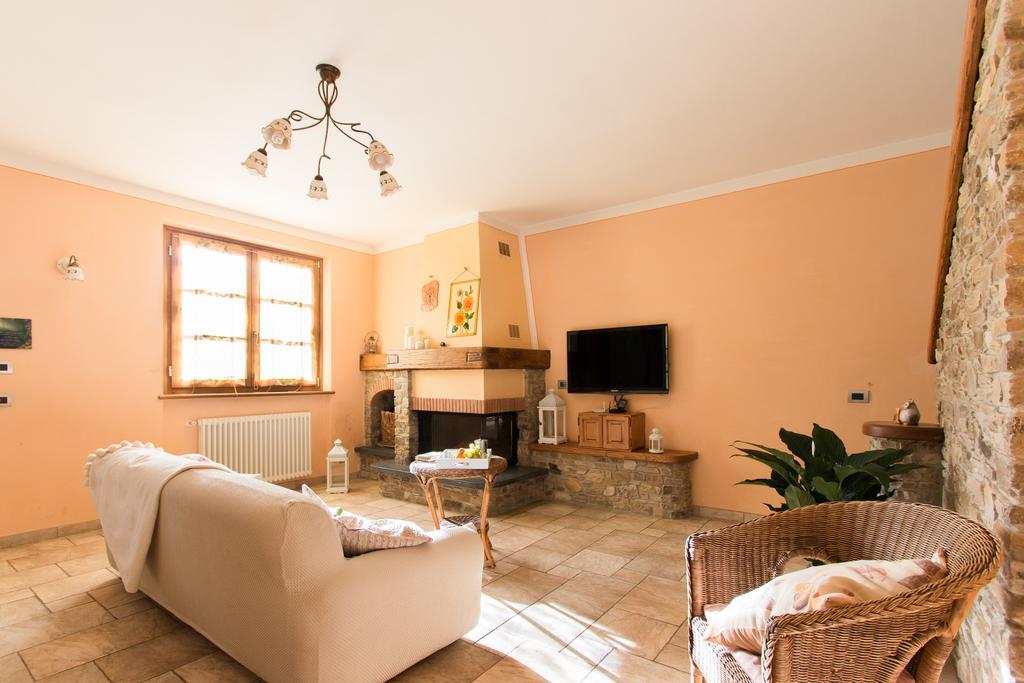 Maison d'hôtes Il Poggiolo à Montemagno  Extérieur photo